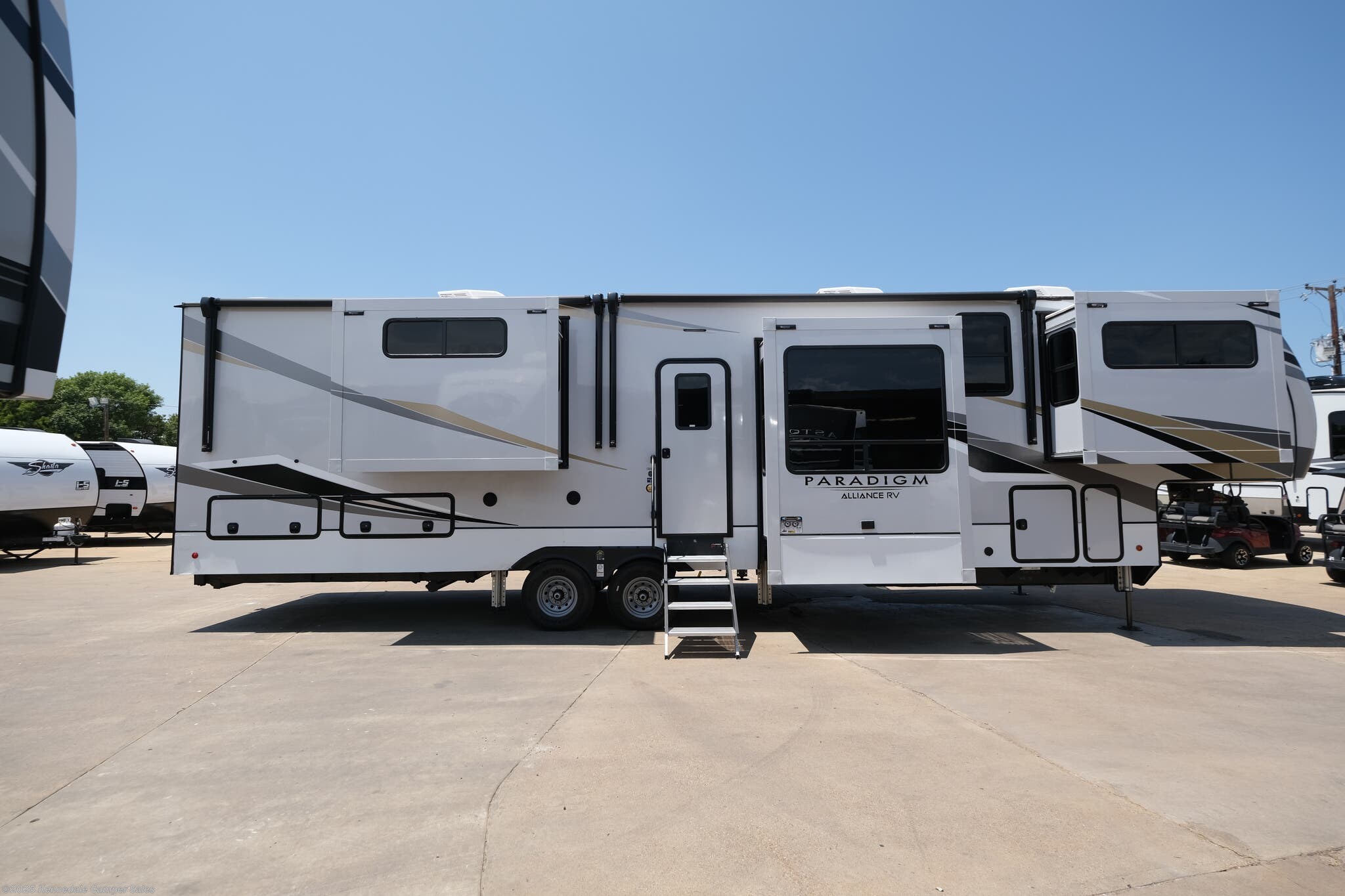 2022 Alliance RV Paradigm 385FL RV for Sale in Kennedale, TX 76060