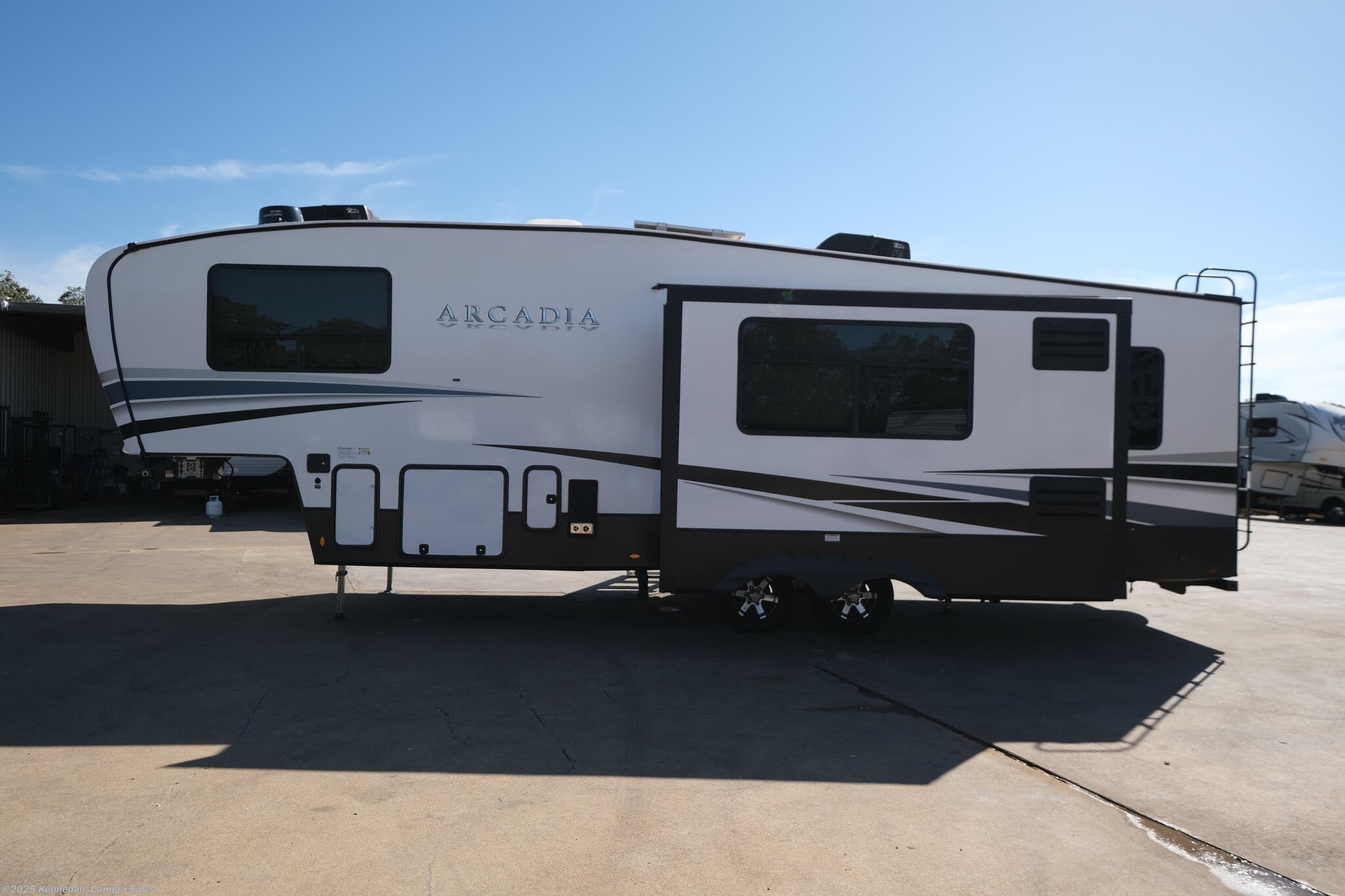 2022 Keystone Arcadia HalfTon 3370BH