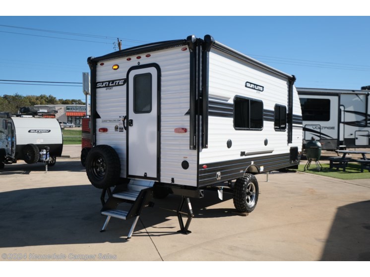 New 2024 Sunset Park RV Sun Lite 18RD available in Kennedale, Texas