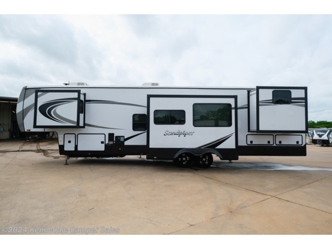 2023 Sandpiper 388BHRD by Forest River from Kennedale Camper Sales in Kennedale, Texas