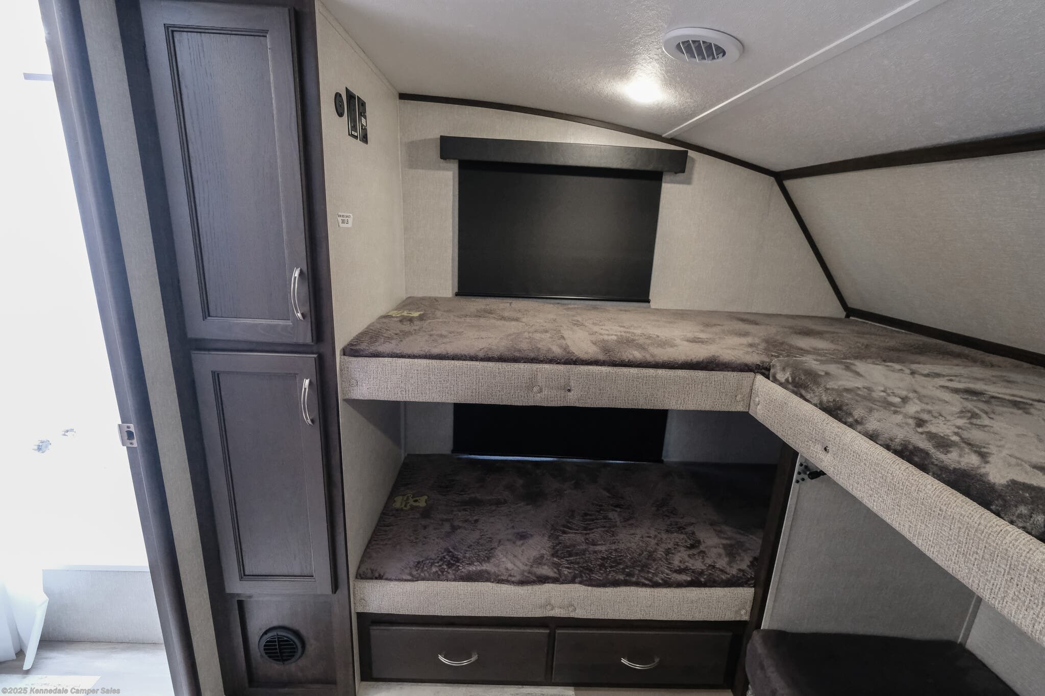 2023 Shasta Phoenix 370BAF