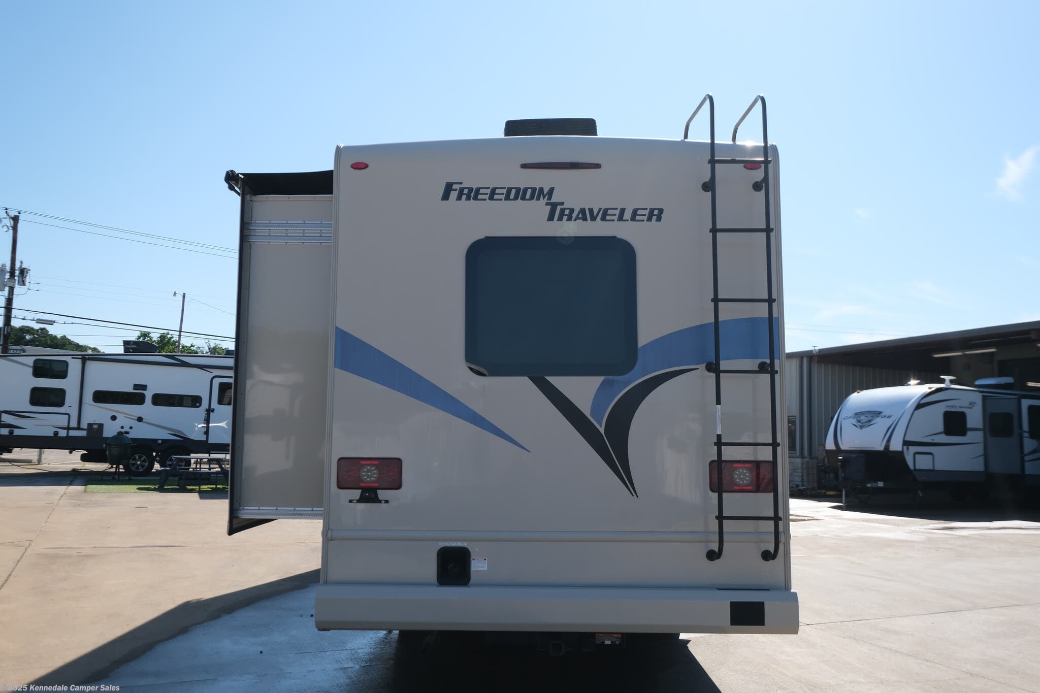 2022 Thor Motor Coach Freedom Traveler 29A