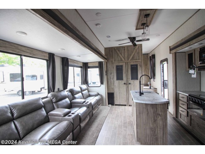 2021 Forest River Arctic Wolf 3770 SUITE RV for Sale in Greencastle, PA