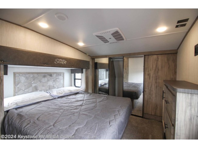 2021 Forest River Arctic Wolf 3770 SUITE RV for Sale in Greencastle, PA ...