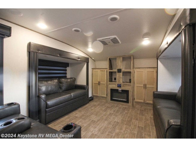 2022 Forest River Arctic Wolf 3990 SUITE RV for Sale in Greencastle, PA