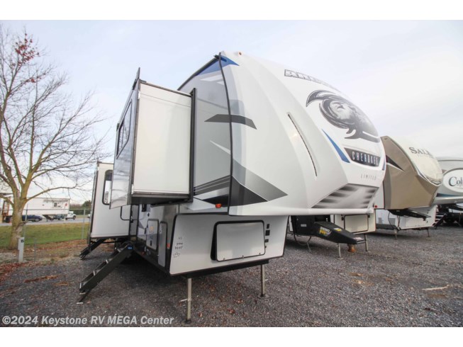 New 2022 Forest River Arctic Wolf 3990 SUITE available in Greencastle, Pennsylvania