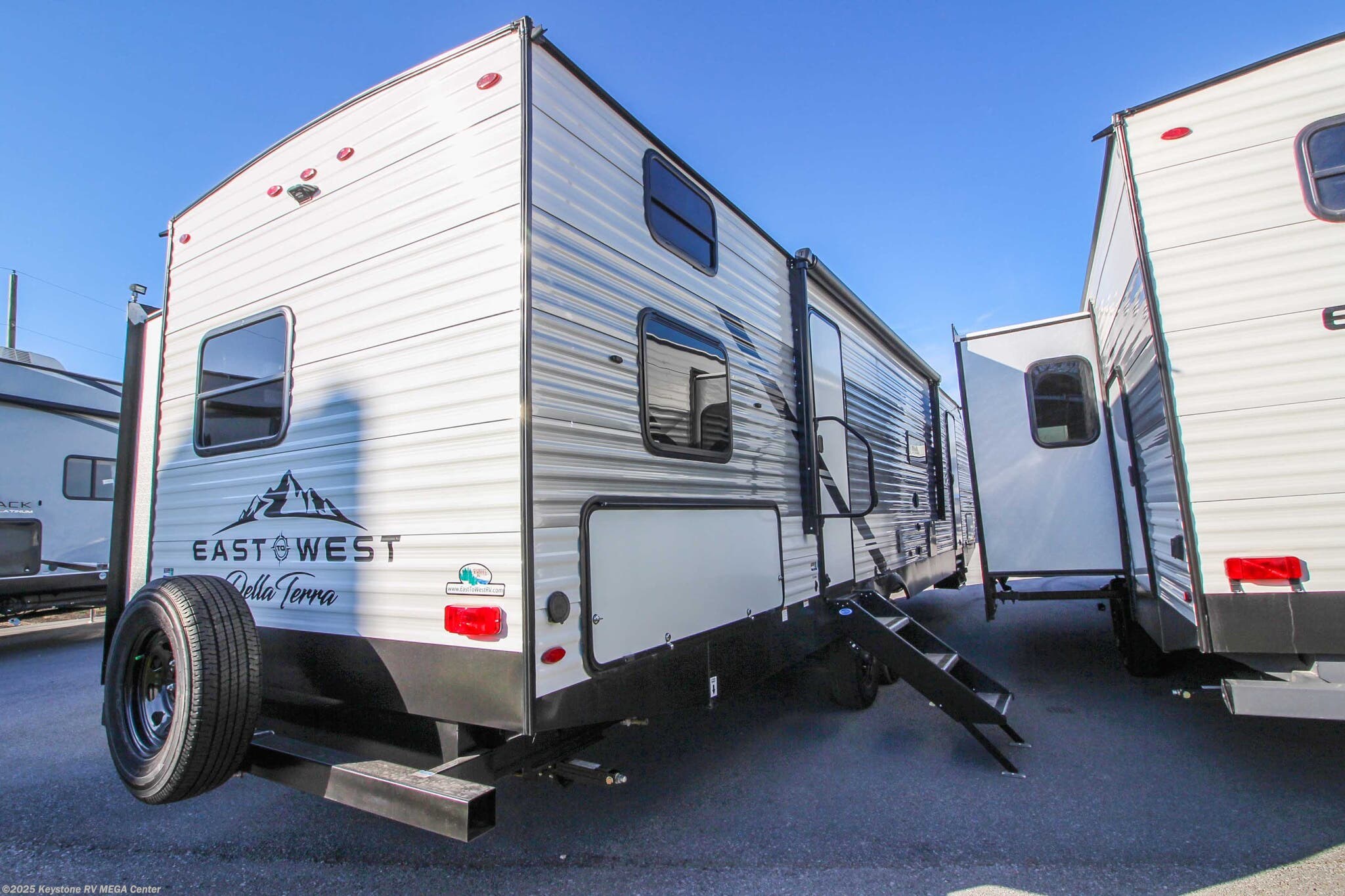 2022 East to West Della Terra 312BH RV for Sale in Greencastle, PA