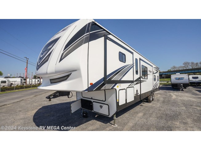 2022 Forest River Vengeance Rogue Armored 371 - New Toy Hauler For Sale by Keystone RV MEGA Center in Greencastle, Pennsylvania