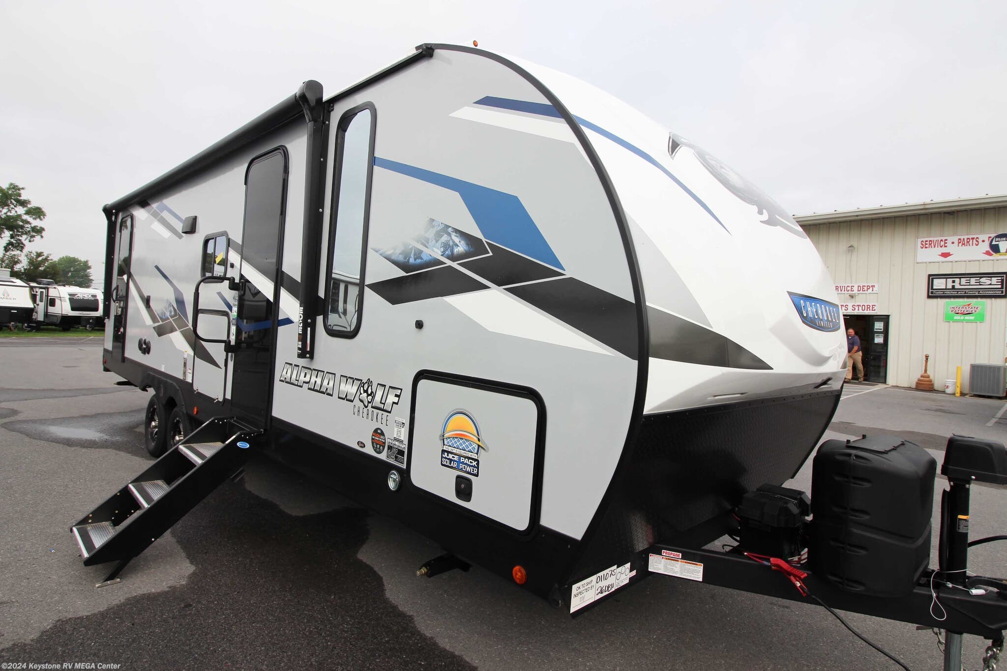 2023 Forest River Cherokee Alpha Wolf 26DBH-L RV for Sale in