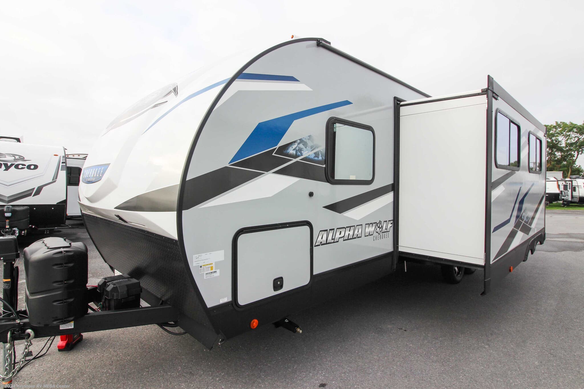 2023 Forest River Cherokee Alpha Wolf 26DBHL RV for Sale in