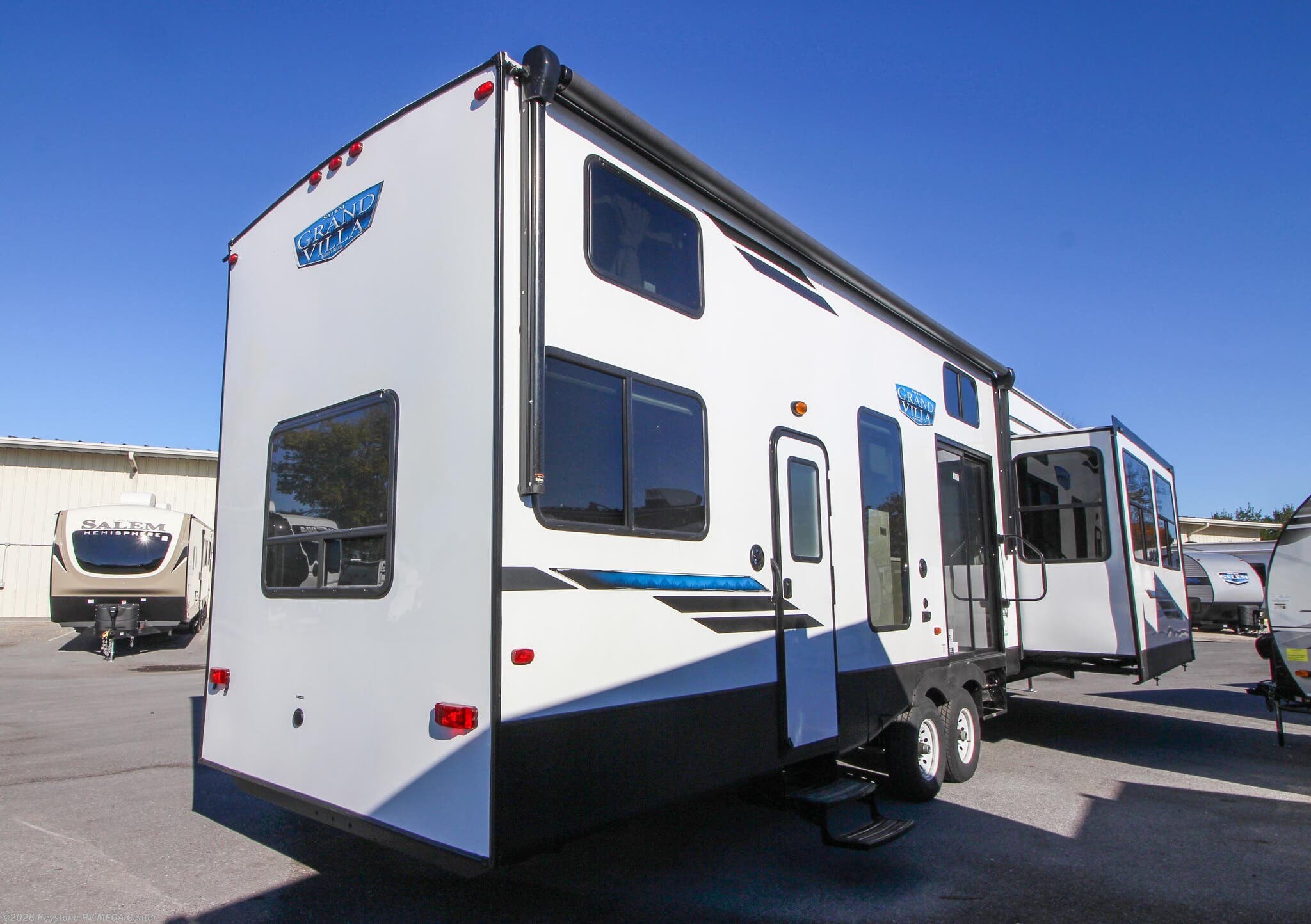 2023 Forest River Salem Grand Villa 42FLDL RV for Sale in Greencastle