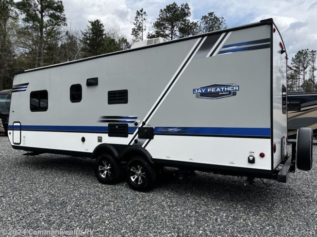 2018 Jay Feather 7 22BHM by Jayco from Commonwealth RV in Ashland, Virginia