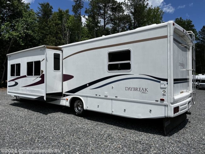2003 Damon Daybreak 3270 - Used Class A For Sale by Commonwealth RV in Ashland, Virginia