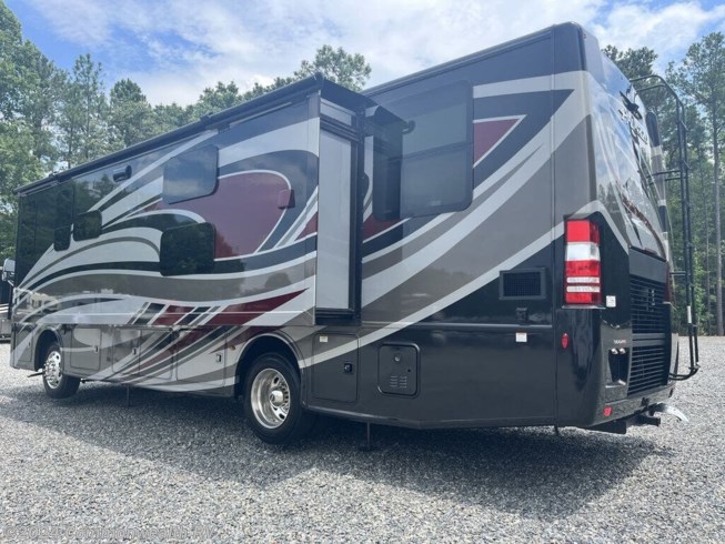 2022 Thor Motor Coach Palazzo® 33.5 - Used Class A For Sale by Commonwealth RV in Ashland, Virginia