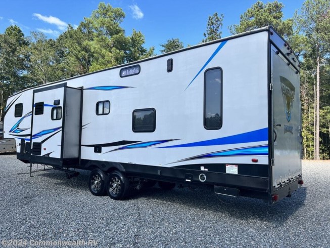 2019 Forest River Vengeance Rogue 324A13 - Used Fifth Wheel For Sale by Commonwealth RV in Ashland, Virginia