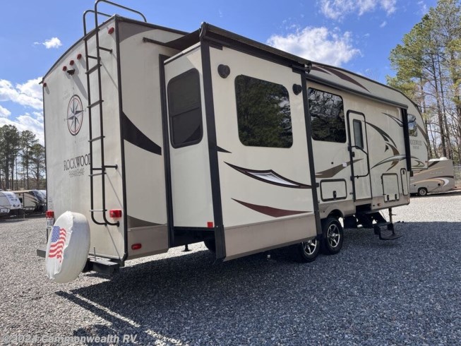2017 Rockwood Signature Ultra Lite Fifth Wheels 8298WS by Forest River from Commonwealth RV in Ashland, Virginia