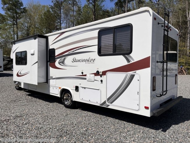2016 Forest River Sunseeker Ford Chassis 3170DS - Used Class C For Sale by Commonwealth RV in Ashland, Virginia