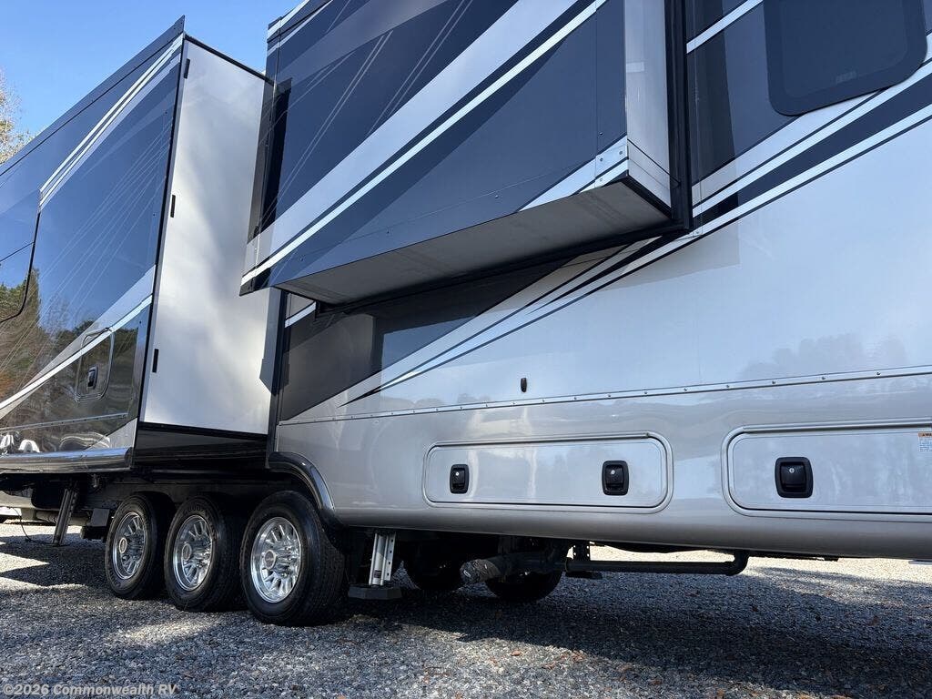 2023 Mobile Suites Luxury 44 ORLANDO by DRV from Commonwealth RV in Ashland, Virginia