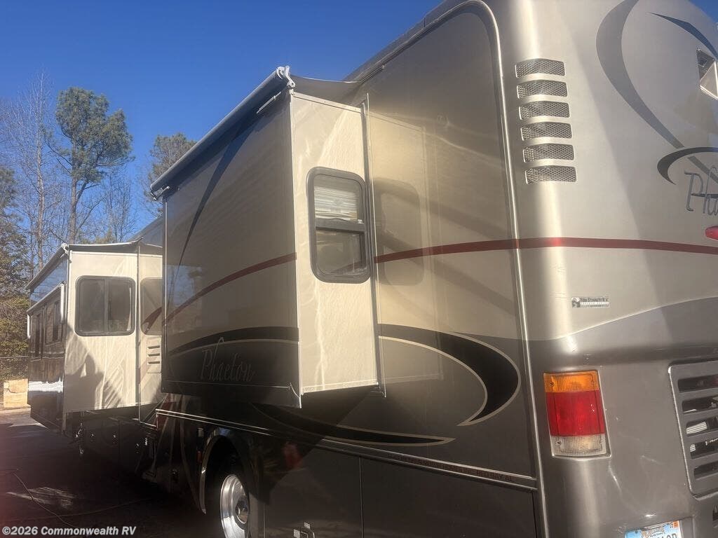 2006 Tiffin Phateon 40 QSH - Used Class A For Sale by Commonwealth RV in Ashland, Virginia