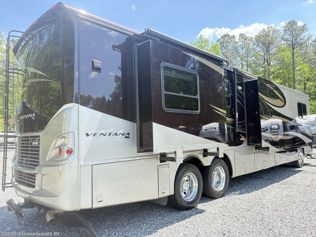 Used 2010 Newmar Ventana M-4333 available in Ashland, Virginia
