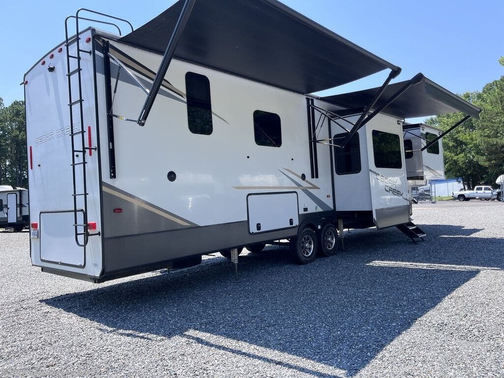 2021 Cedar Creek 371FL by Forest River from Commonwealth RV in Ashland, Virginia