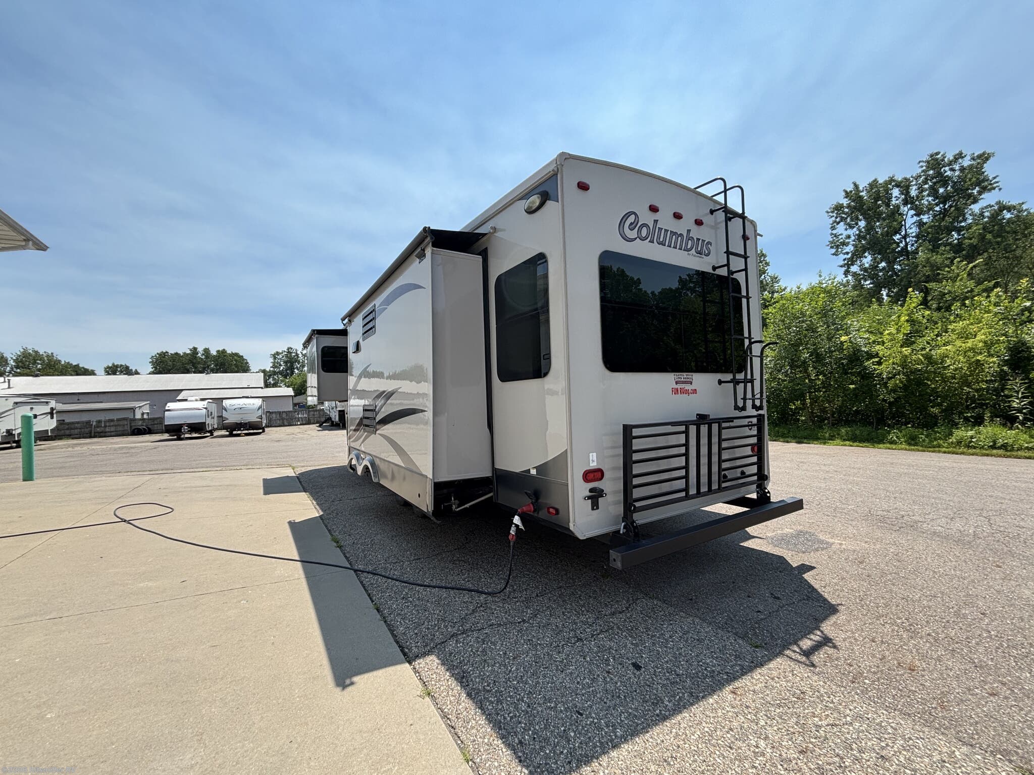 New 2015 Palomino Columbus 320RS available in Mason, Michigan