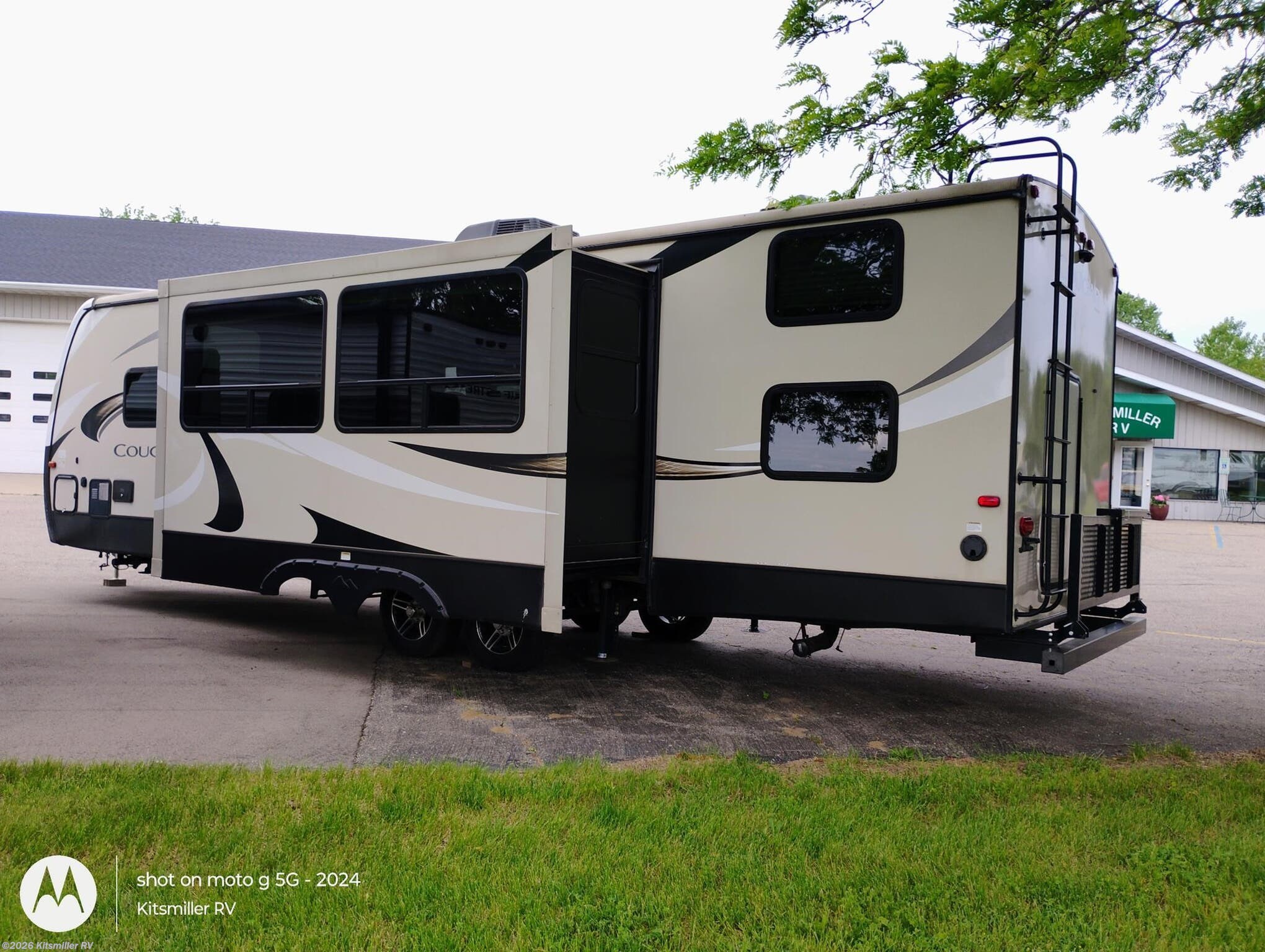 2018 Keystone Cougar Half-Ton 29BHS - New Travel Trailer For Sale by Kitsmiller RV in Mason, Michigan features Enclosed Underbelly, Hitch, Microwave, Furnace, Water Heater