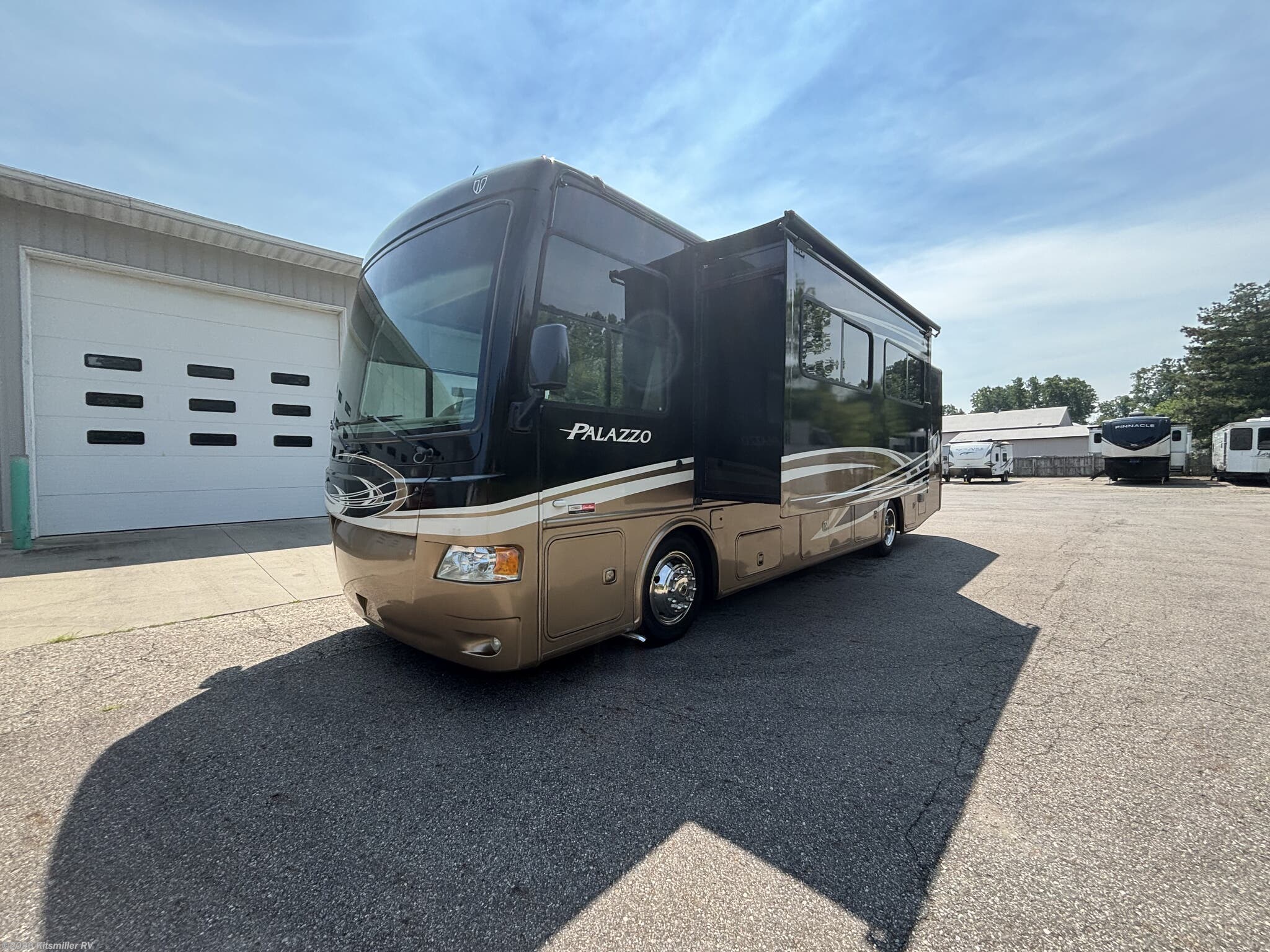 2013 Thor Motor Coach Palazzo 33.1 - New Class A For Sale by Kitsmiller RV in Mason, Michigan features Air Conditioning, Stove Top Burner, Oven, Stove, 50 Amp Service