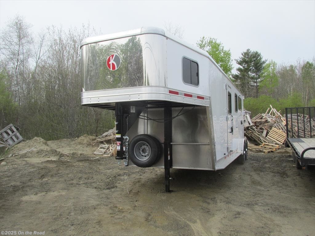 3 Horse Trailer for sale New 2020 Kiefer 2+1 Gooseneck ME Horse