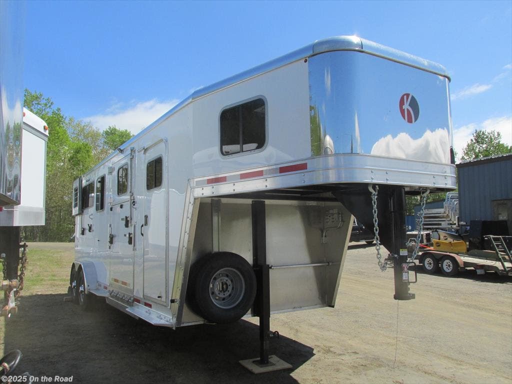 3 Horse Trailer for sale New 2020 Kiefer 2+1 Gooseneck ME Horse