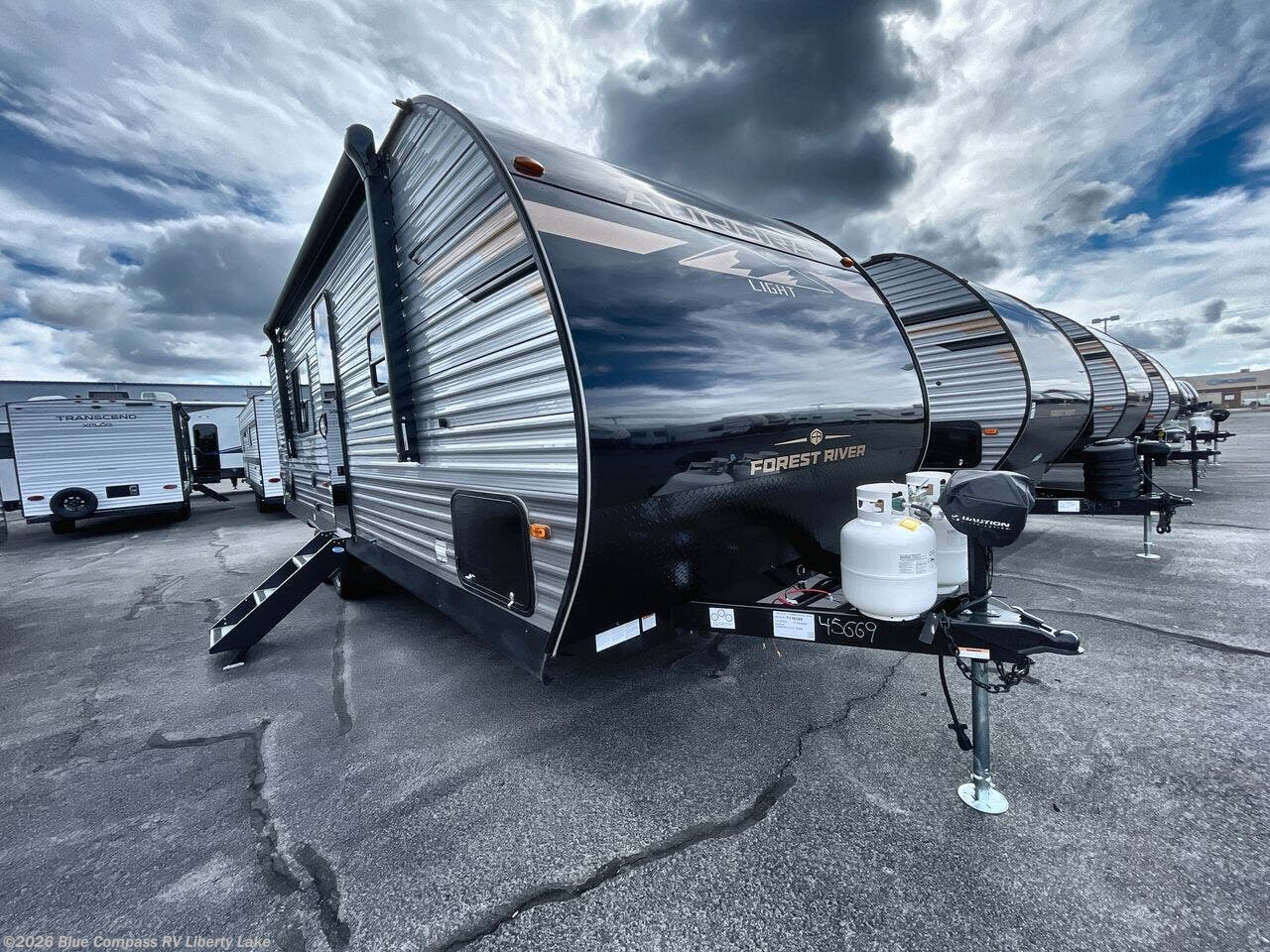 2025 Aurora Light 26BH by Forest River from Blue Compass RV Liberty Lake in Liberty Lake, Washington