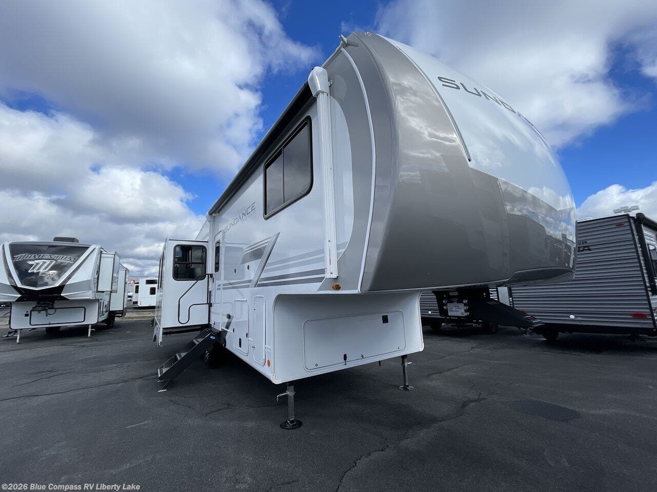 2026 Sundance 29RLCS by Heartland from Blue Compass RV Liberty Lake in Liberty Lake, Washington