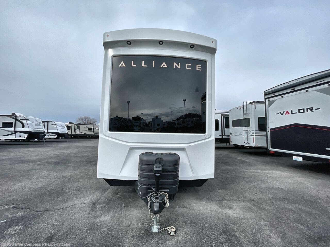 2025 Benchmark 44LFT by Alliance RV from Blue Compass RV Liberty Lake in Liberty Lake, Washington