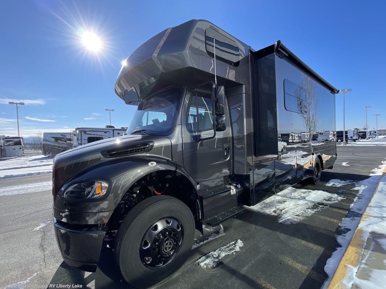 New 2027 Dynamax Corp Europa 32KD available in Liberty Lake, Washington