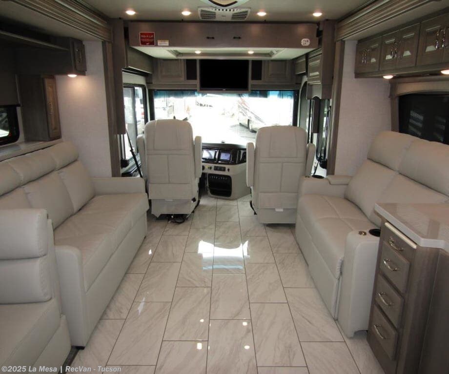 2025 Discovery 38W by Fleetwood from La Mesa | RecVan - Tucson in Tucson, Arizona