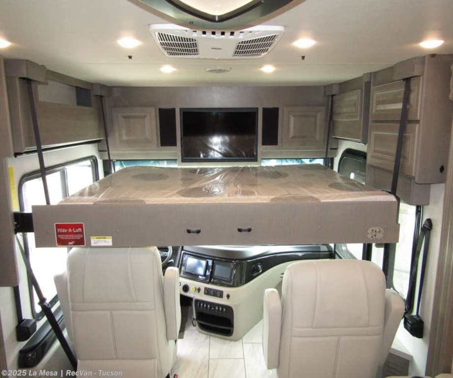 New 2025 Fleetwood Discovery 38W available in Tucson, Arizona