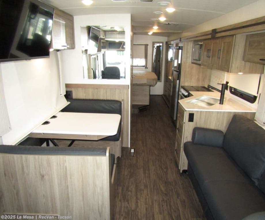 New 2025 Winnebago Vista WFE29V available in Tucson, Arizona