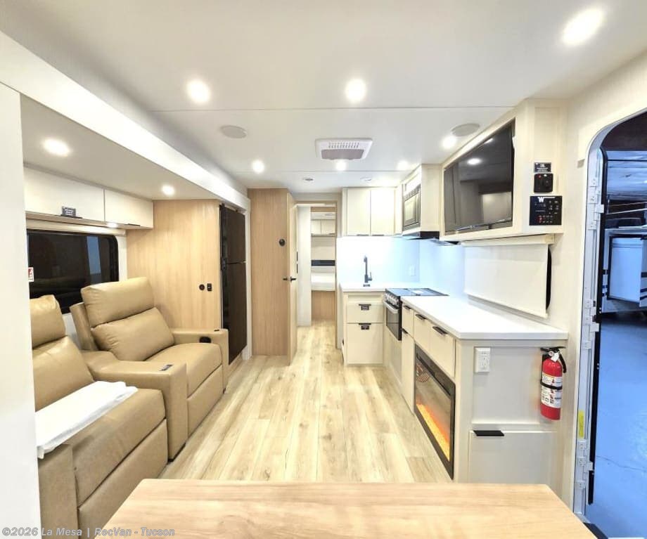 2026 Thrive 25RLS by Winnebago from La Mesa | RecVan - Tucson in Tucson, Arizona
