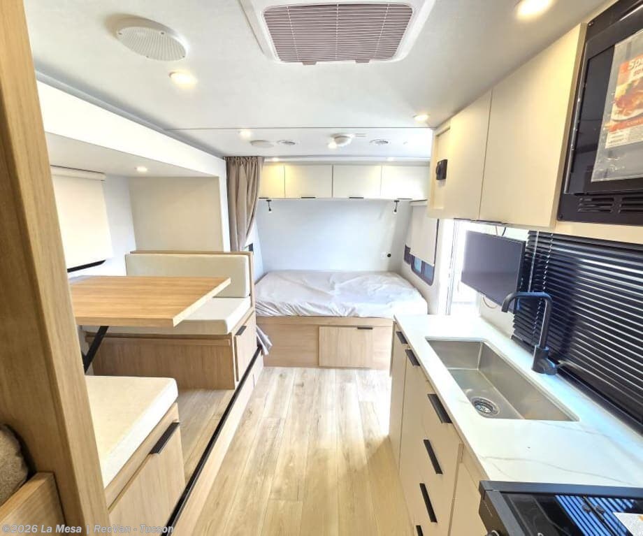 2026 Winnebago MICRO MINNIE-TT 2100BH - New Travel Trailer For Sale by La Mesa | RecVan - Tucson in Tucson, Arizona