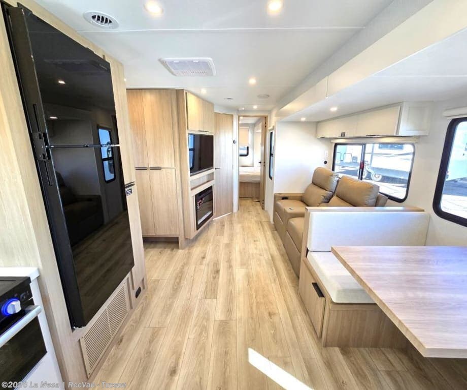 2026 Thrive 26FKD by Winnebago from La Mesa | RecVan - Tucson in Tucson, Arizona