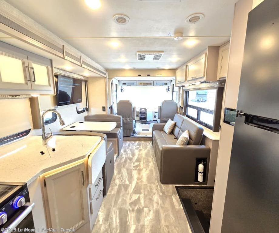 2022 Windsport 31C by Thor Motor Coach from La Mesa | RecVan - Tucson in Tucson, Arizona