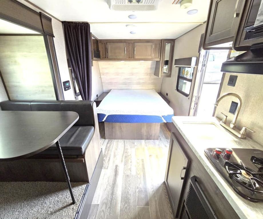2021 Jayco JAYFLIGHT 183 RB - Used Travel Trailer For Sale by La Mesa | RecVan - Tucson in Tucson, Arizona