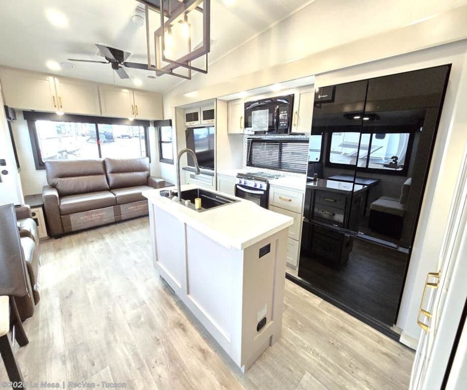 New 2026 Heartland Sundance 35MRBS available in Tucson, Arizona