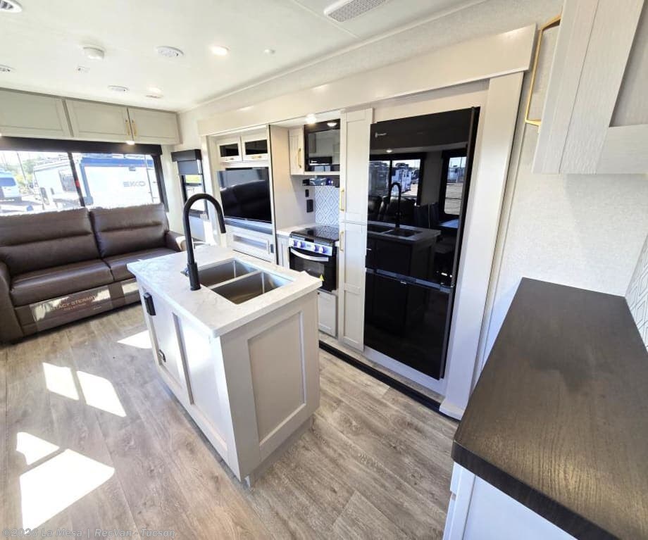 New 2026 Jayco SUNDANCE XLT TRAILER 29RLBS available in Tucson, Arizona