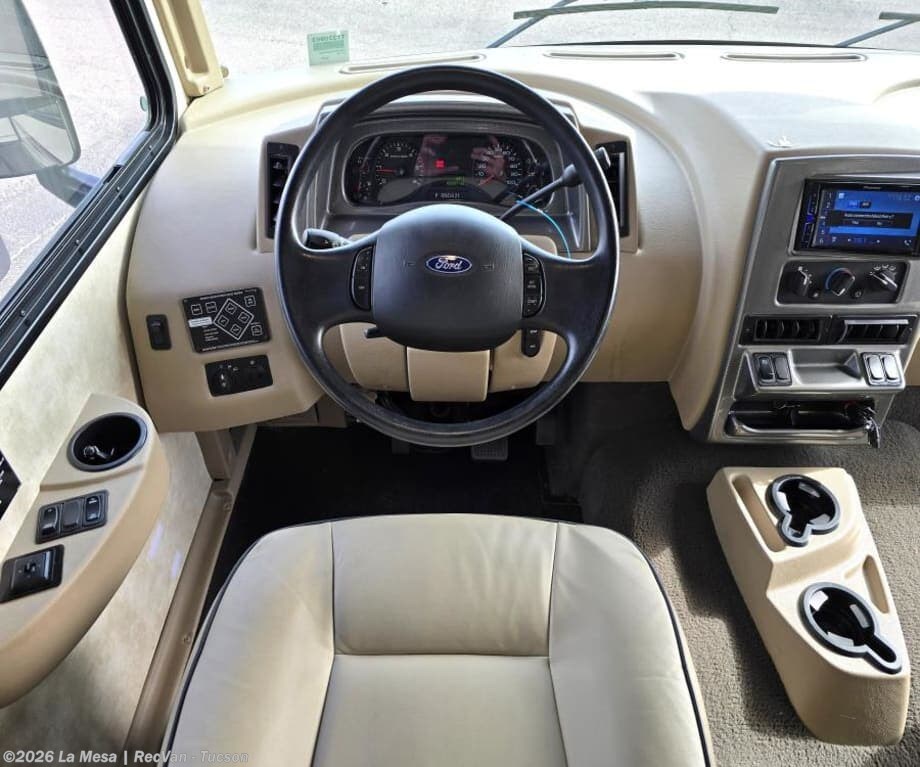 2019 Winnebago Vista 27PE - Used Class A For Sale by La Mesa | RecVan - Tucson in Tucson, Arizona