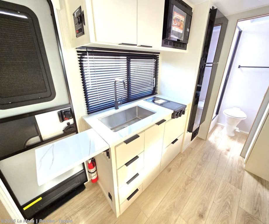 New 2026 Winnebago MICRO MINNIE-TT 2108TB available in Tucson, Arizona