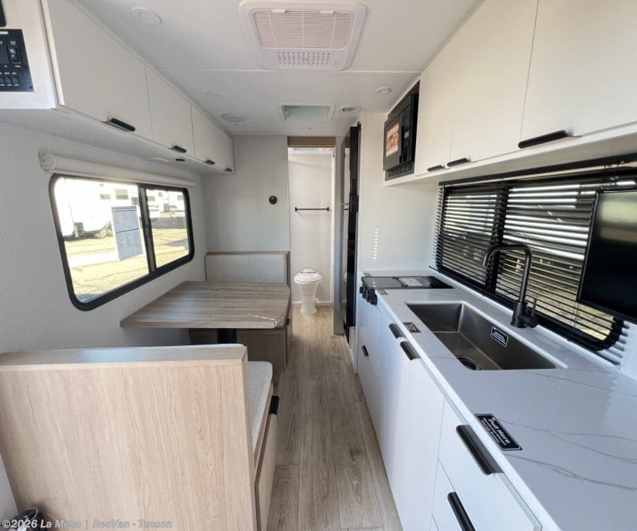 New 2026 Winnebago MICRO MINNIE-TT 2000MRB available in Tucson, Arizona