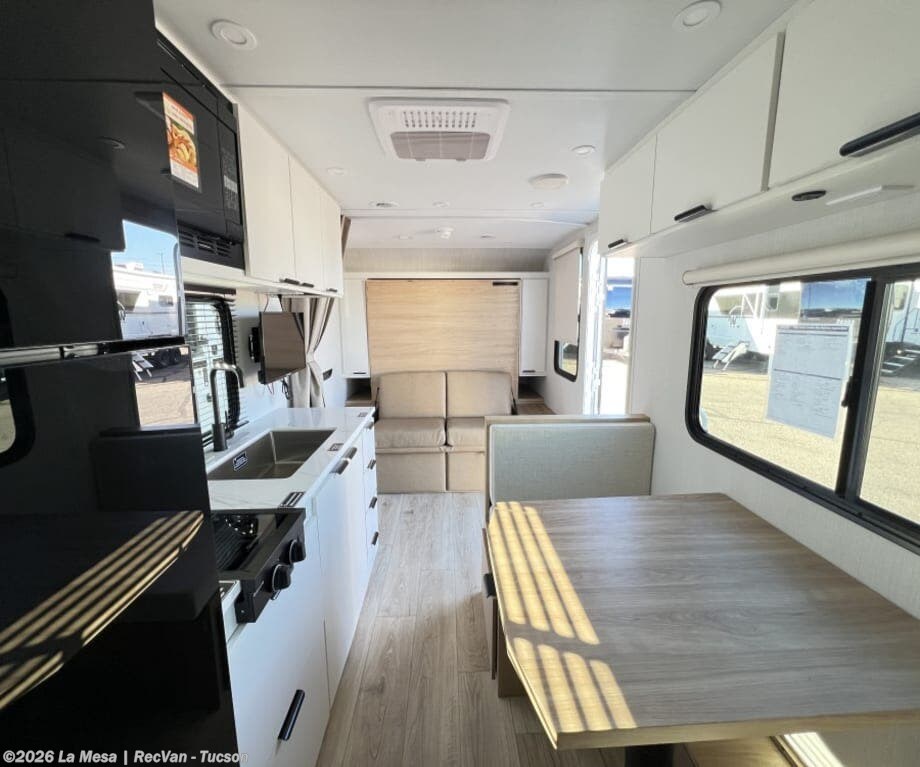 2026 Winnebago MICRO MINNIE-TT 2000MRB - New Travel Trailer For Sale by La Mesa | RecVan - Tucson in Tucson, Arizona