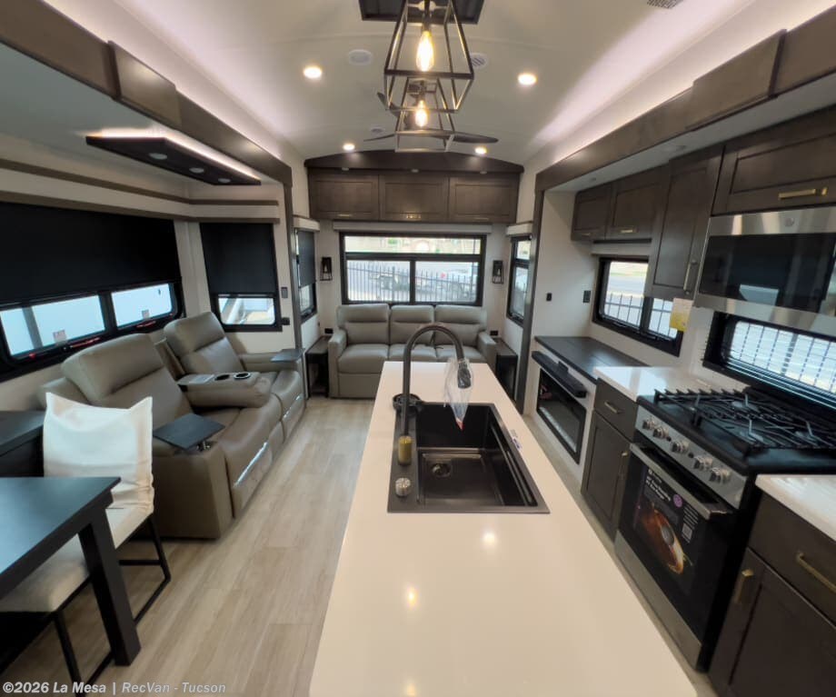 2026 Heartland Bighorn 31RL - New Fifth Wheel For Sale by La Mesa | RecVan - Tucson in Tucson, Arizona