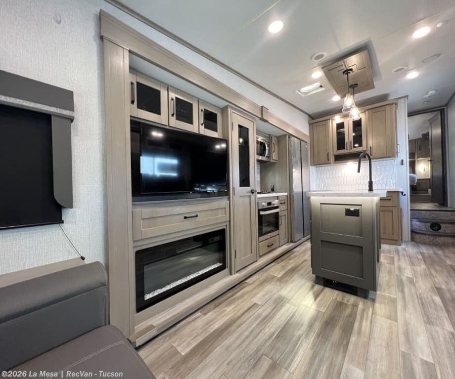 Used 2023 Grand Design Reflection 5TH 303RLS available in Tucson, Arizona